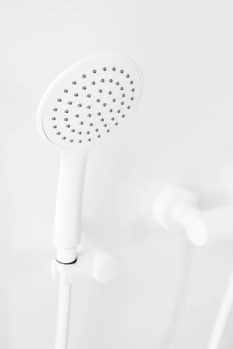 Смеситель Cezares LEAF-D-BIO для душа с ручным душем, шлангом и держателем фото 4
